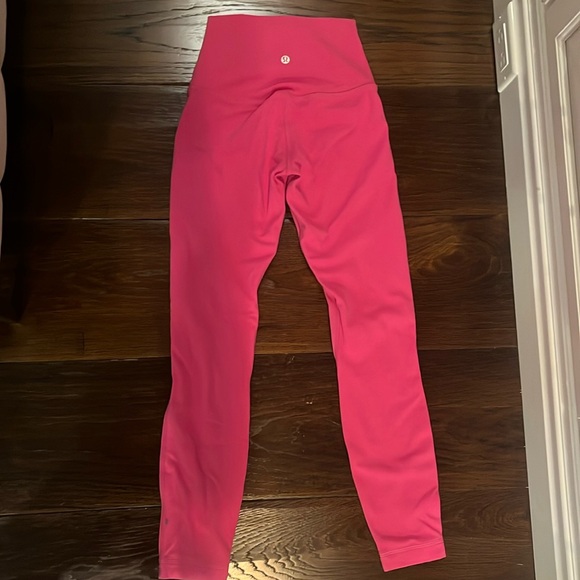 size 2 pink lululemon leggings - Picture 2 of 4